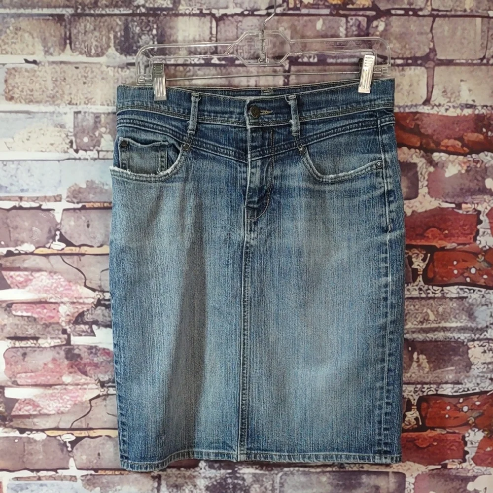 Old Navy Denim Skirt - Picture 1 of 5